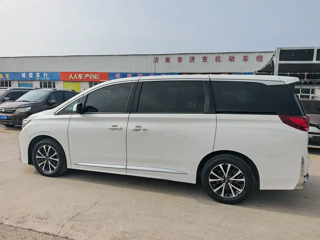 GAC Motor Trumpchi M8 — фото 8