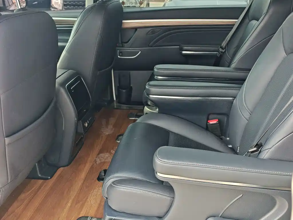 GAC Motor Trumpchi M8 — фото 10