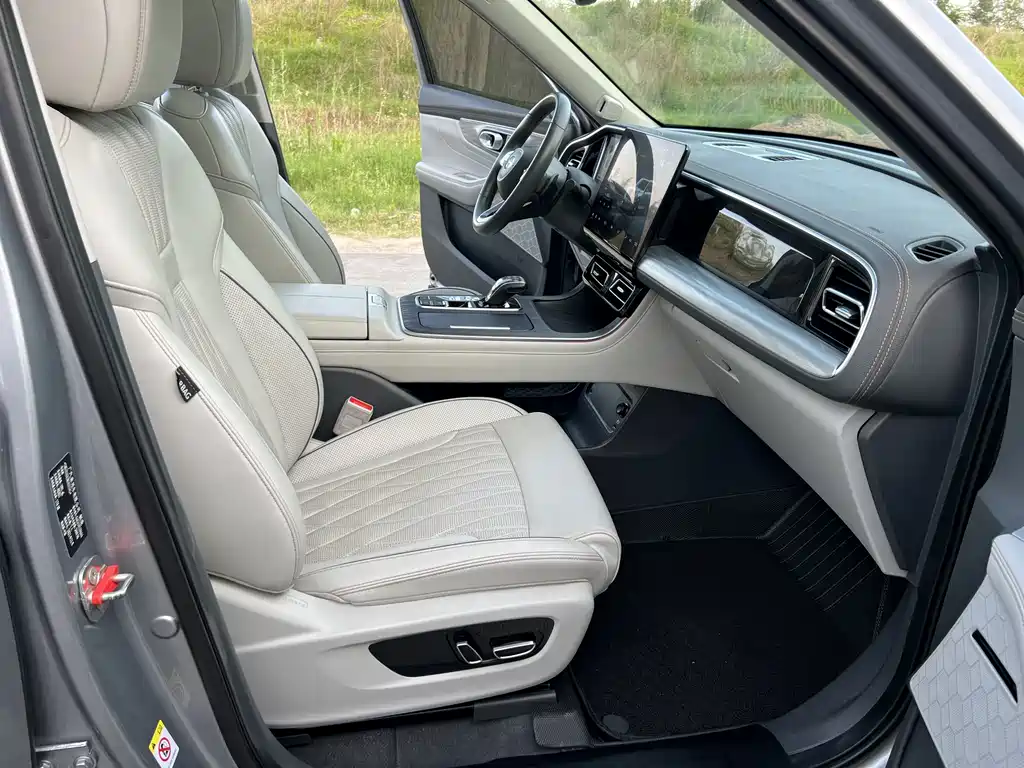 GAC Motor Trumpchi GS8 — фото 17