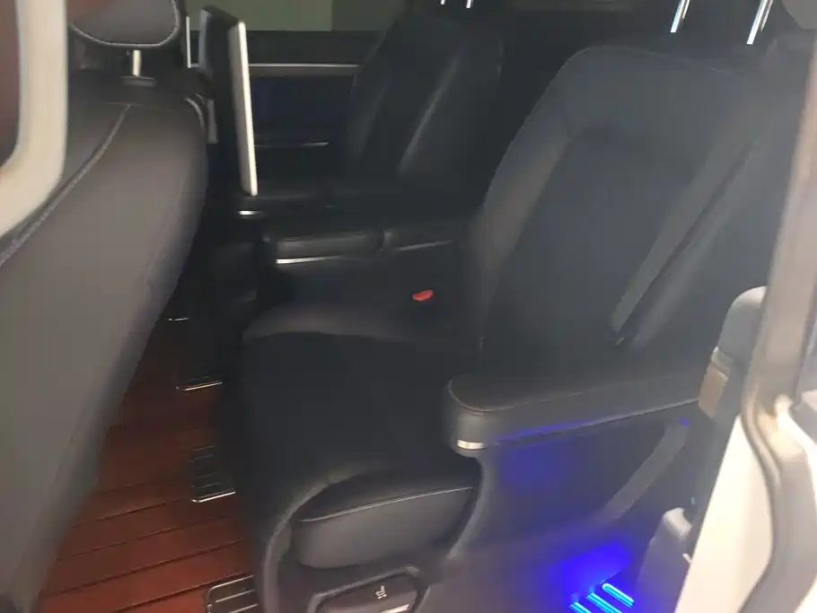 GAC Motor Trumpchi M8 — фото 11