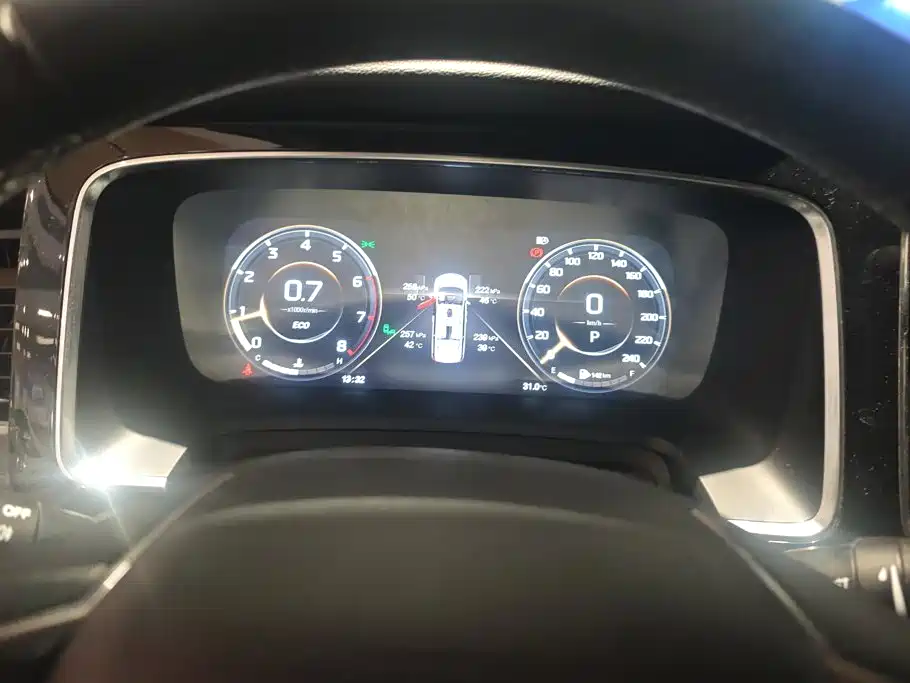 GAC Motor Trumpchi M8 — фото 14