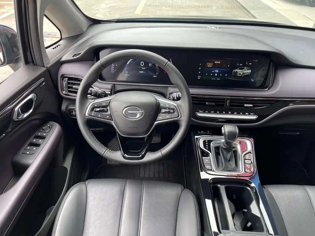 GAC Motor Trumpchi M6 — фото 10