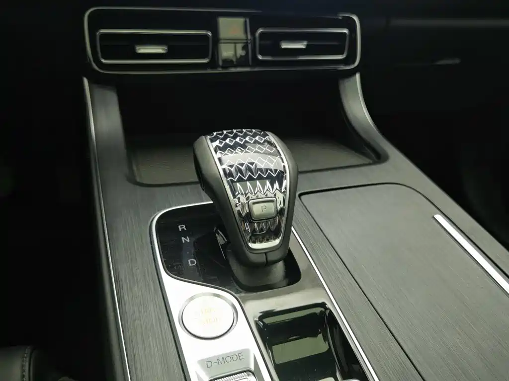 GAC Motor Trumpchi GS8 — фото 13