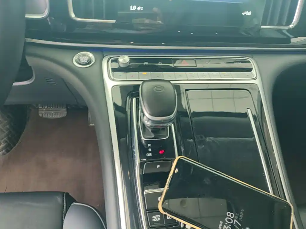 GAC Motor Trumpchi M8 — фото 14