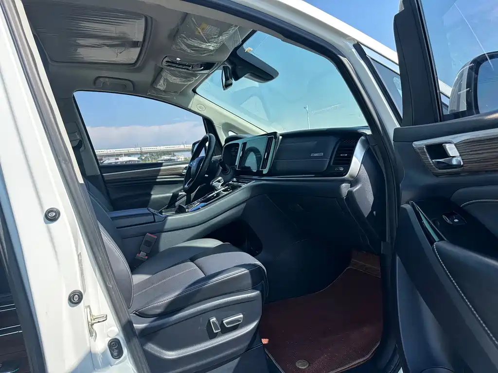 GAC Motor Trumpchi M8 — фото 14