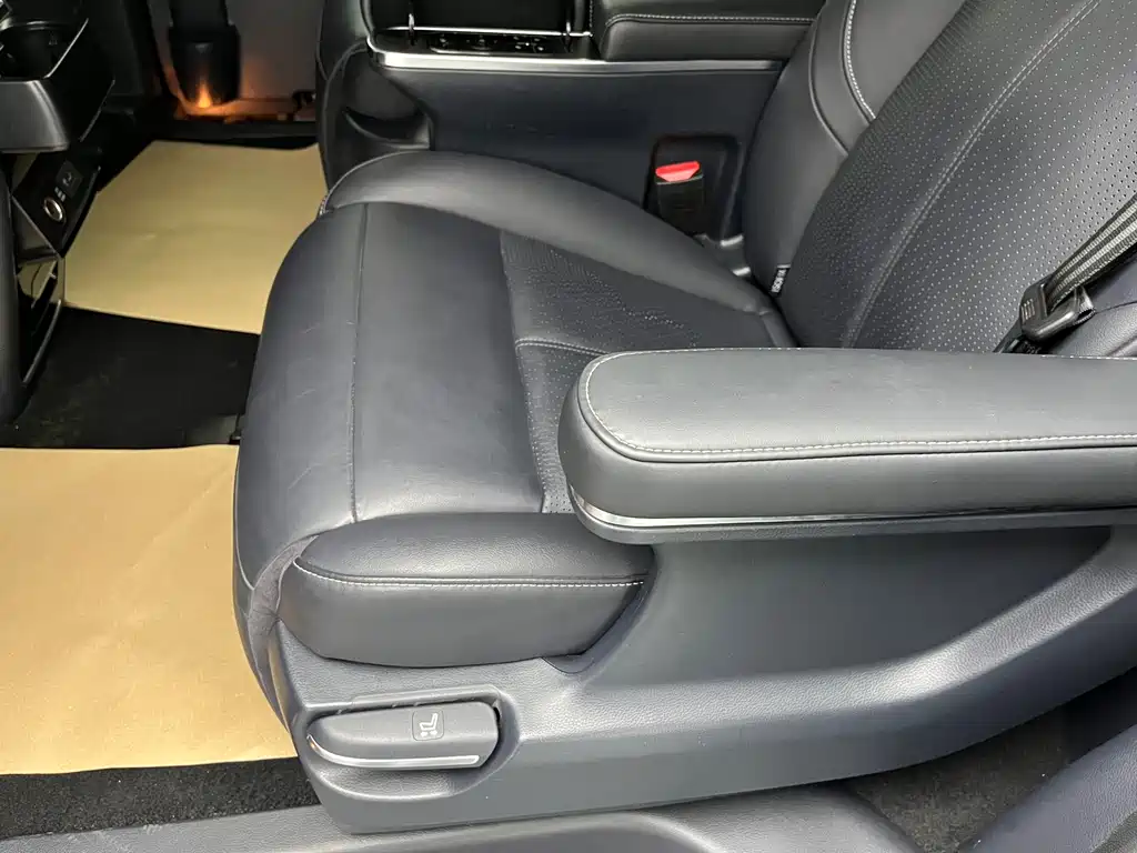 GAC Motor Trumpchi M8 — фото 16