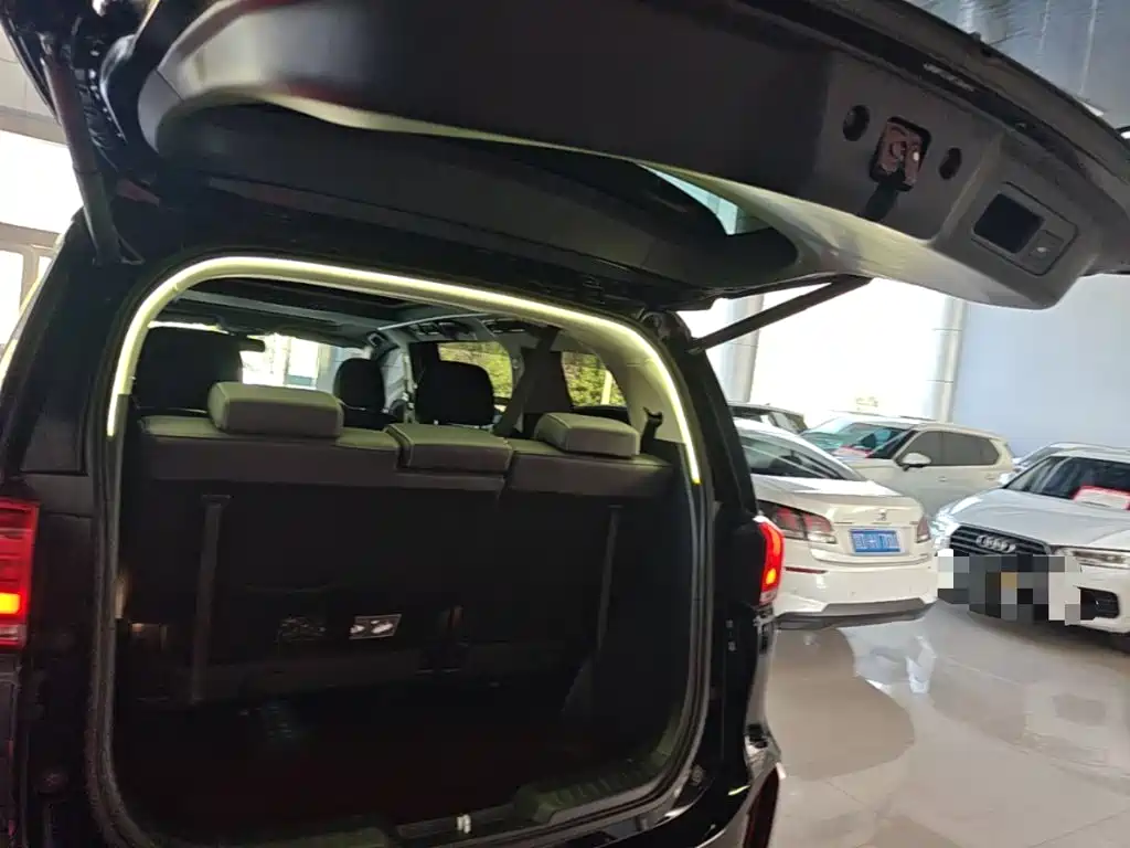 GAC Motor Trumpchi M8 — фото 19