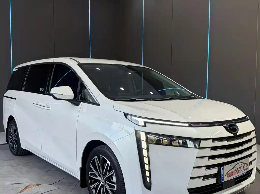 GAC Motor Trumpchi E8 — фото 3