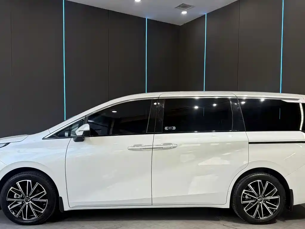 GAC Motor Trumpchi E8 — фото 5