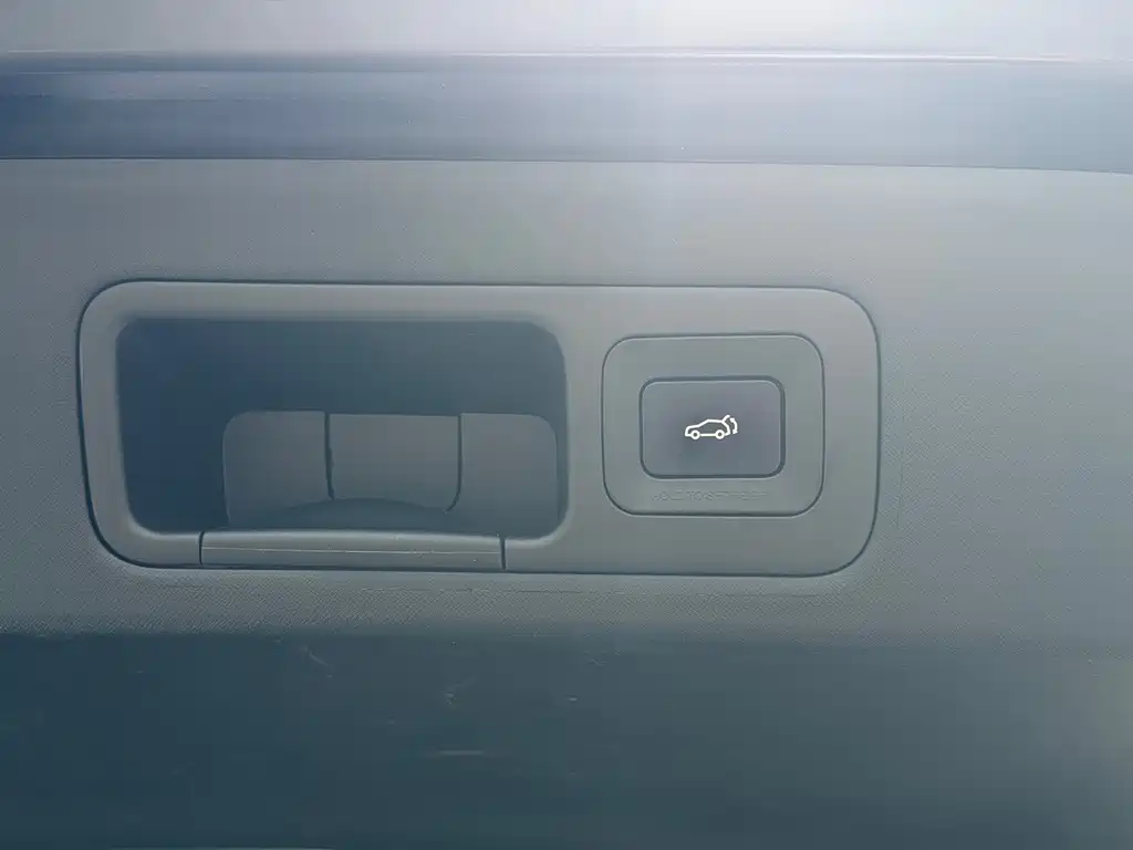 GAC Motor Trumpchi M8 — фото 19