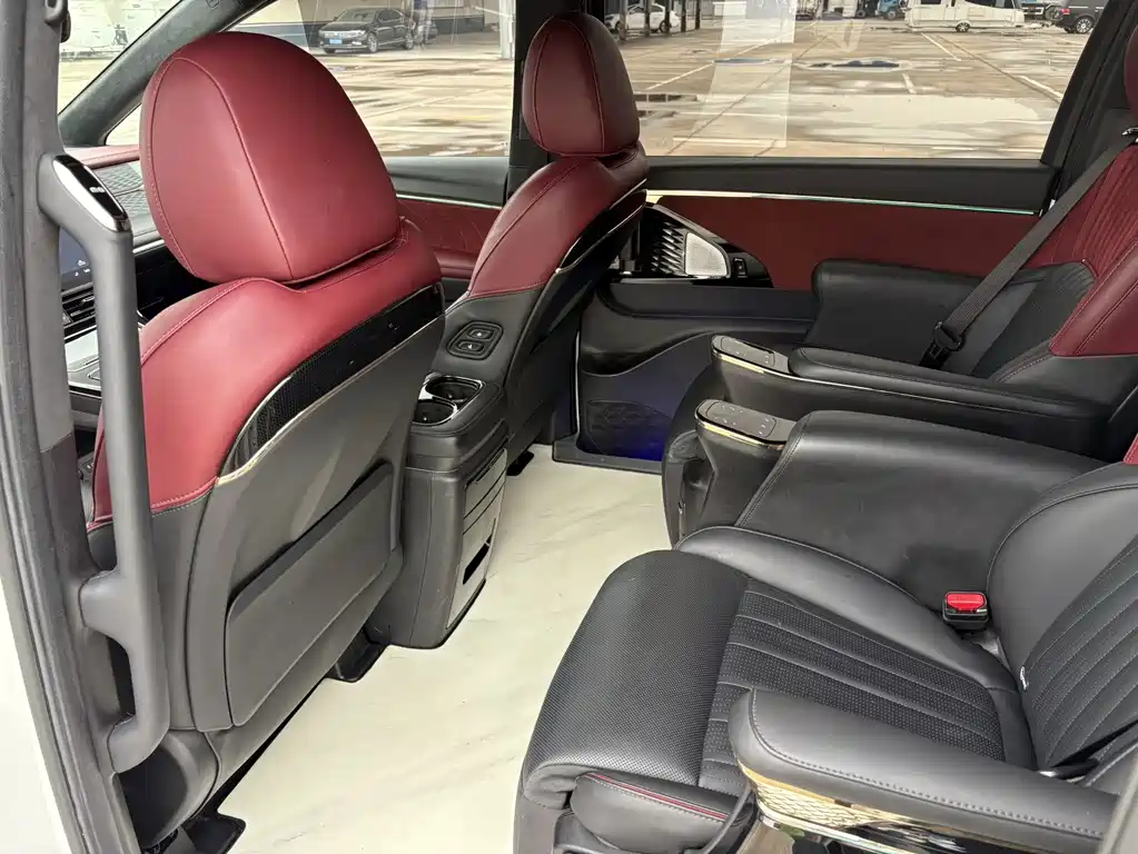 GAC Motor Trumpchi M8 — фото 11