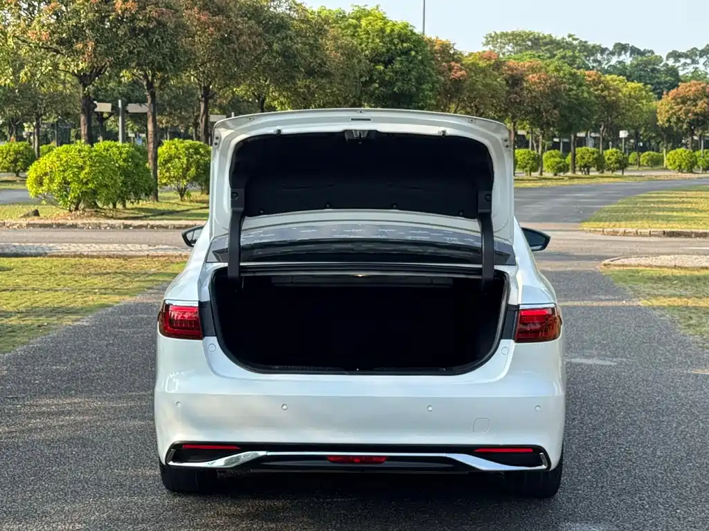 GAC Motor Trumpchi GA6 — фото 13