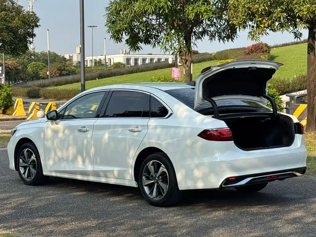 GAC Motor Trumpchi GA6 — фото 14