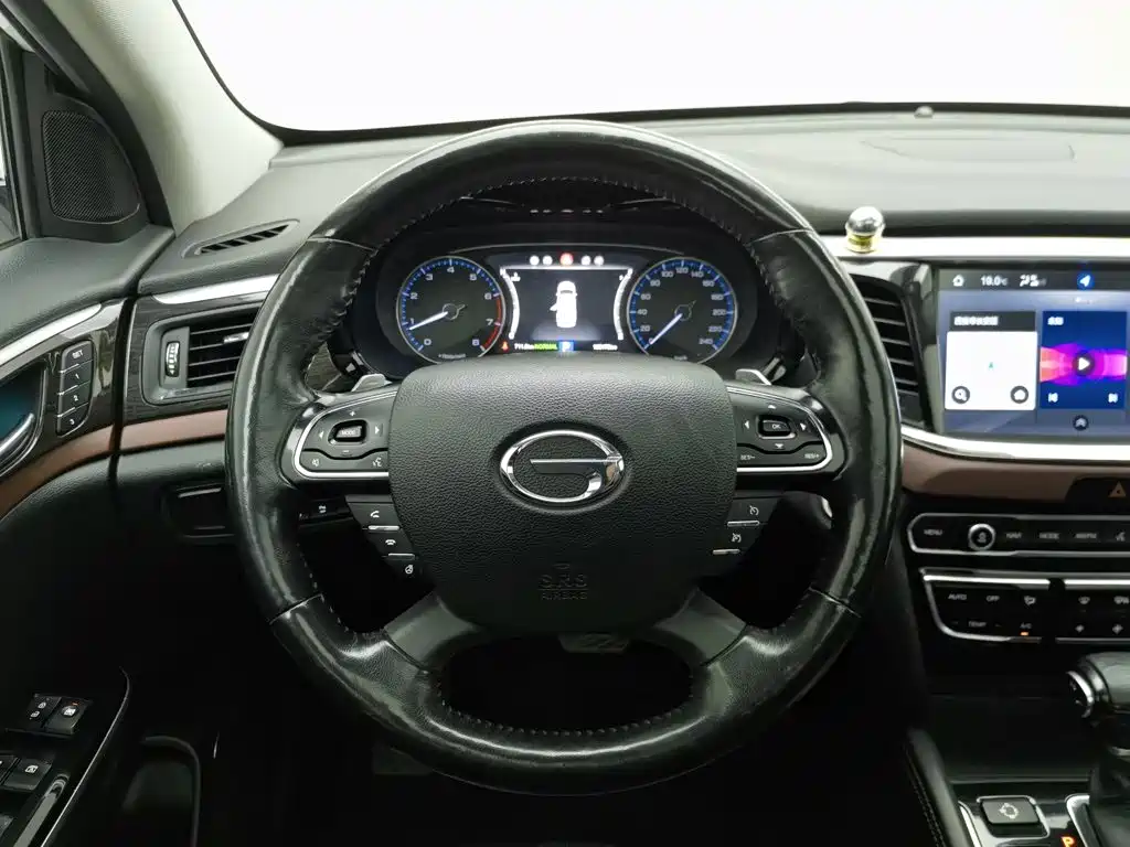 GAC Motor Trumpchi GS8 — фото 11