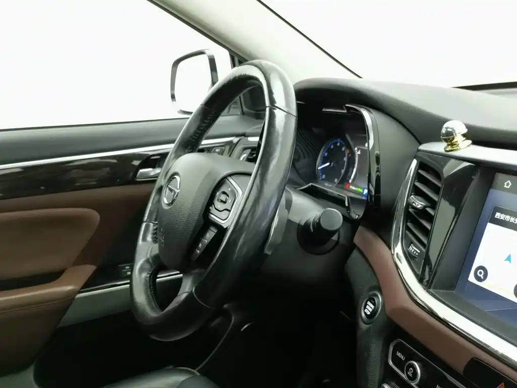 GAC Motor Trumpchi GS8 — фото 22