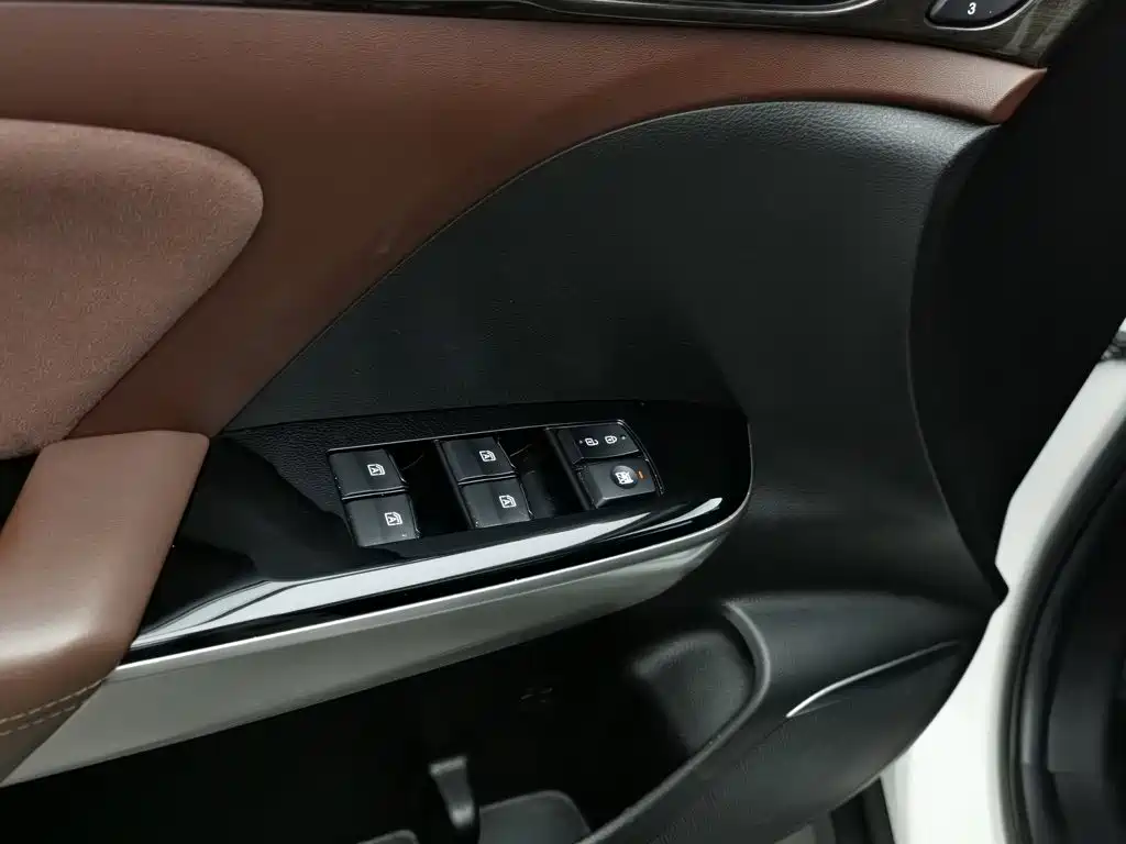 GAC Motor Trumpchi GS8 — фото 9