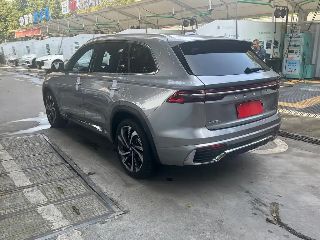Geely Xingyue L — фото 7