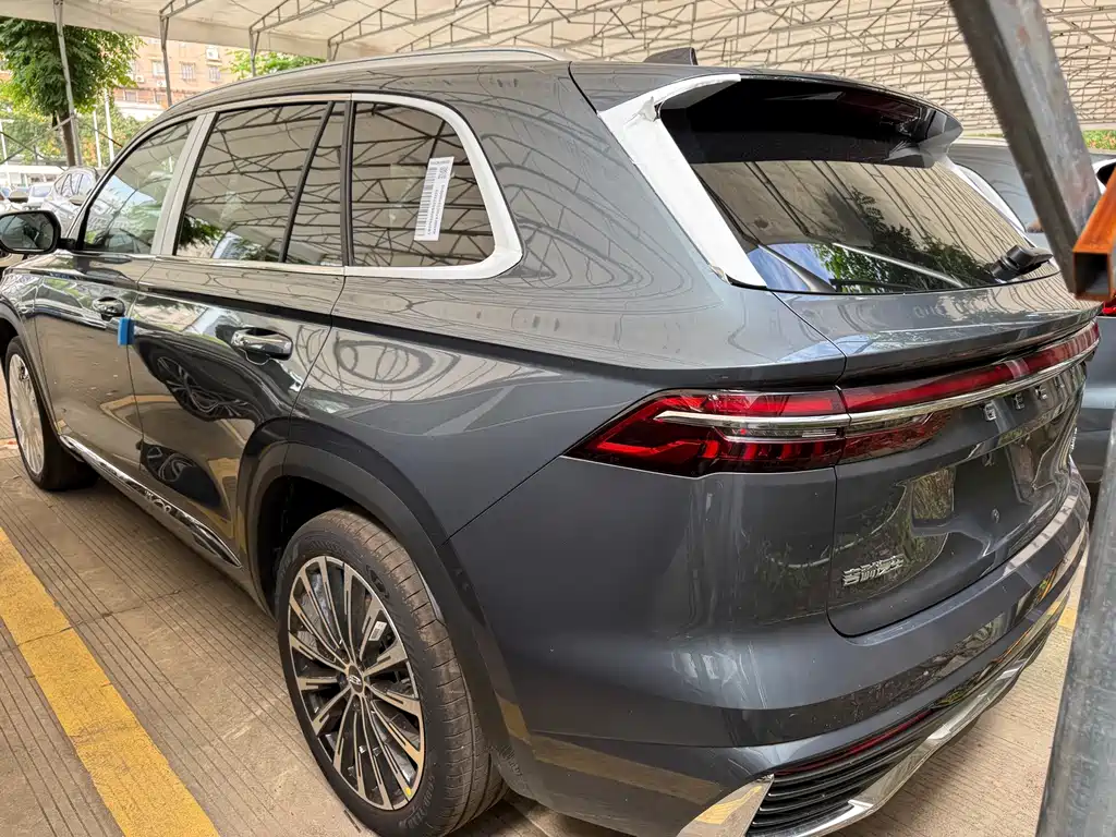 Geely Xingyue L — фото 13