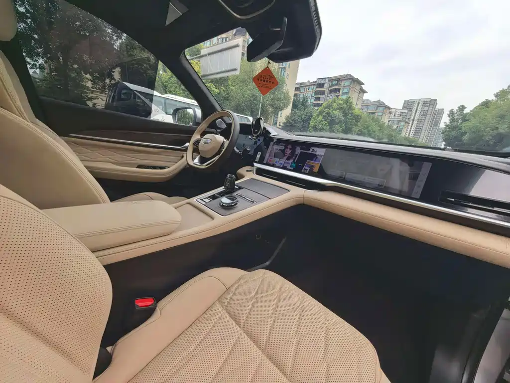 Geely Xingyue L — фото 14