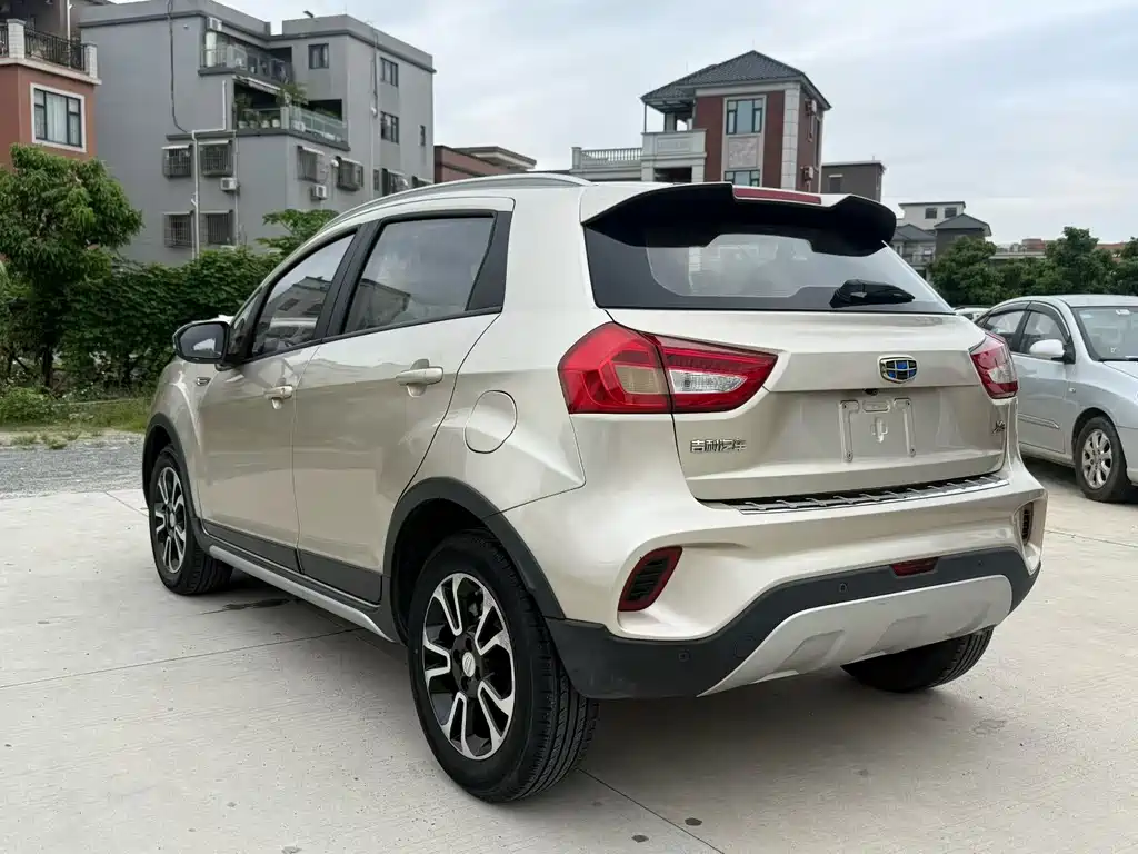 Geely Vision X3 — фото 5