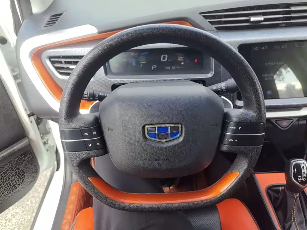 Geely Vision X1 — фото 11