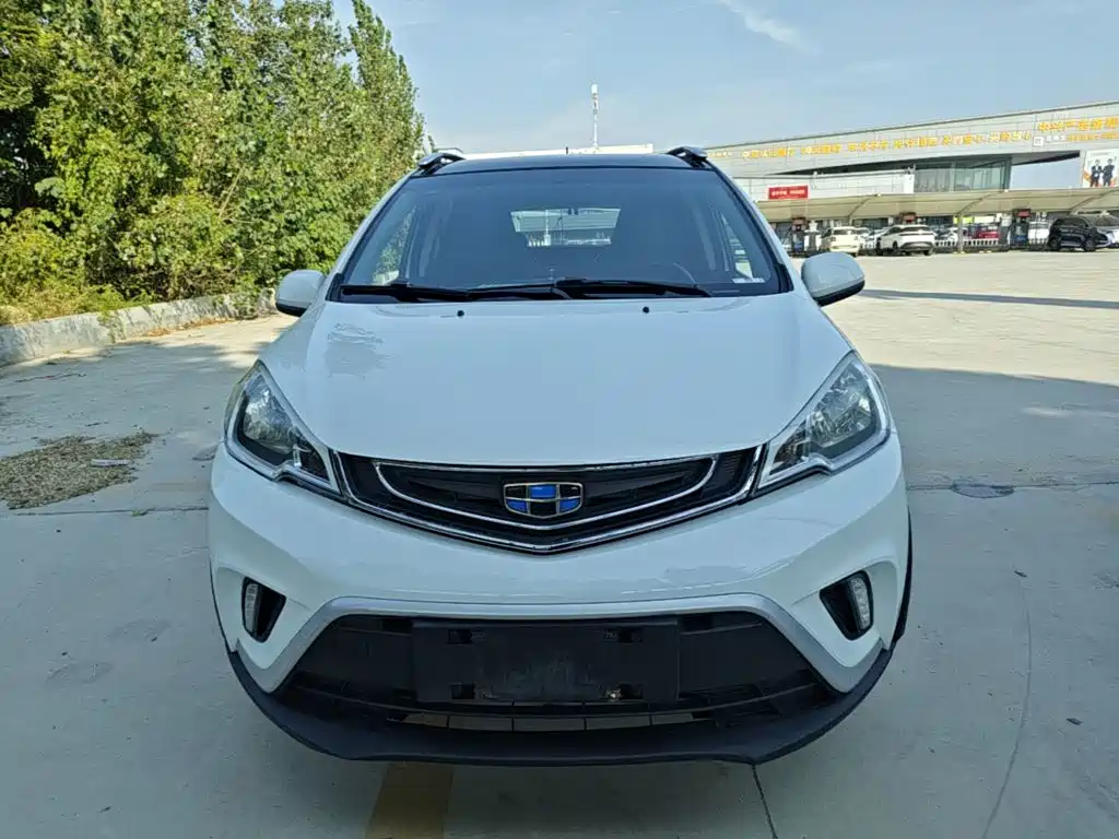 Geely Vision X1 — фото 3