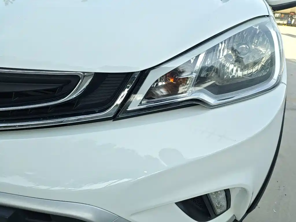 Geely Vision X1 — фото 24