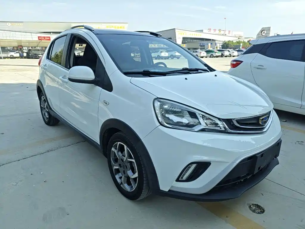 Geely Vision X1 — фото 4