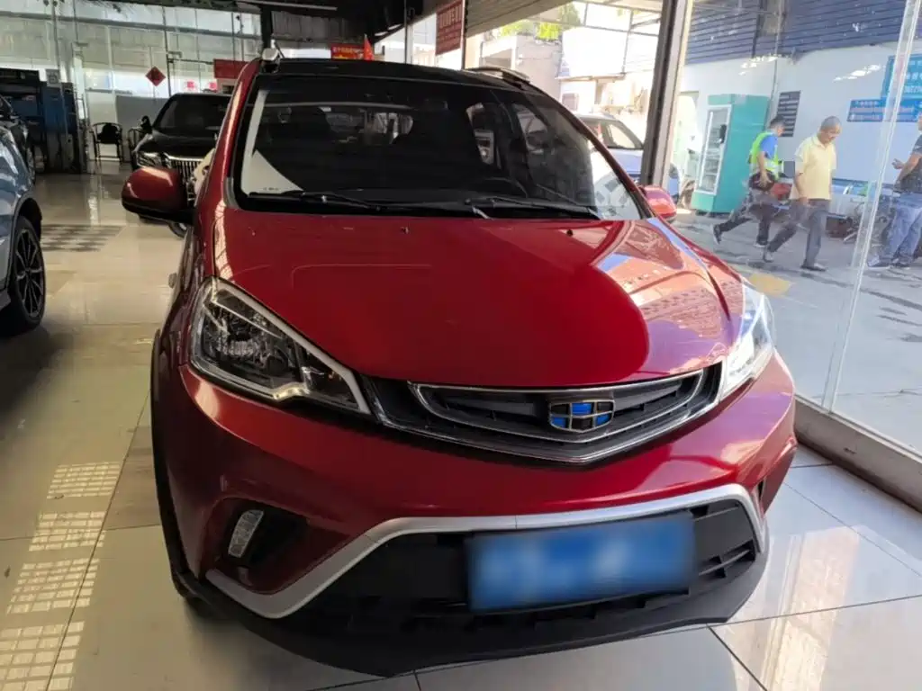 Geely Vision X1 — фото 3