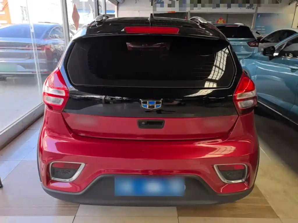 Geely Vision X1 — фото 6