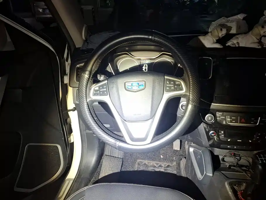 Geely Vision X6 — фото 15