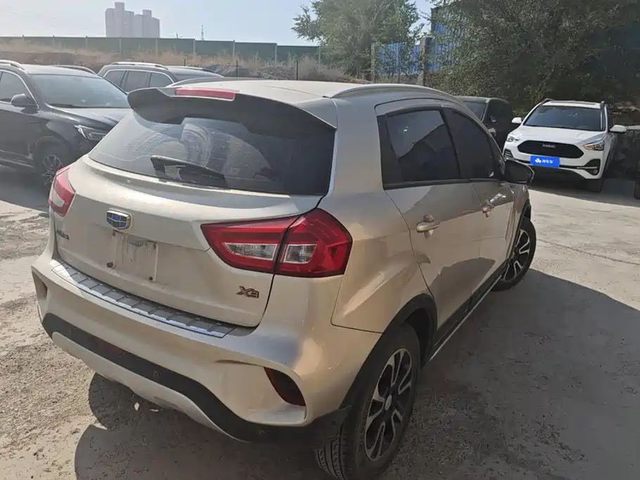 Geely Vision X3 — фото 3