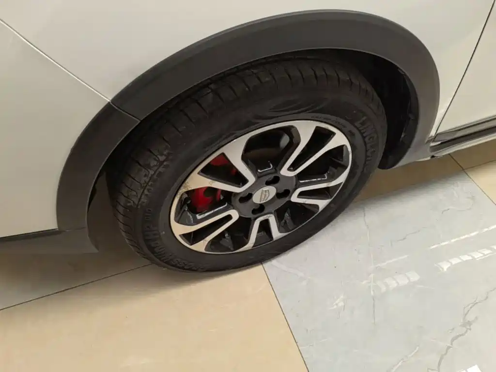 Geely Vision X3 — фото 23