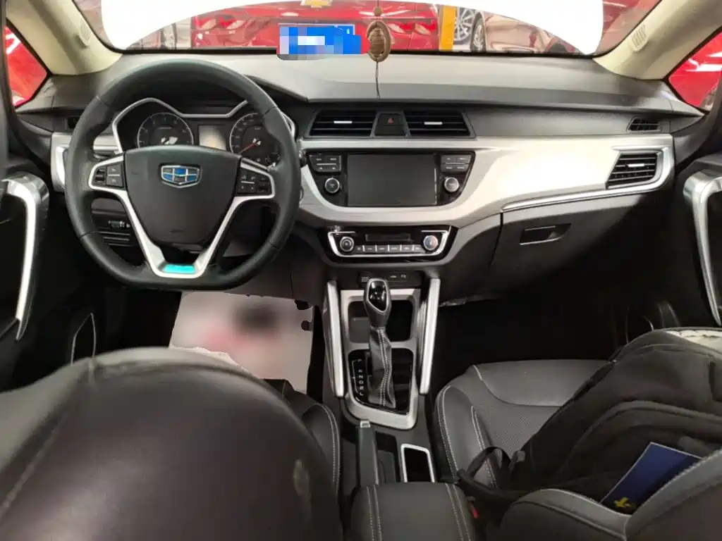 Geely Vision X3 — фото 10