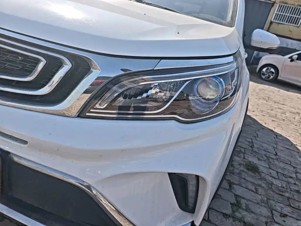Geely Vision X3 — фото 24