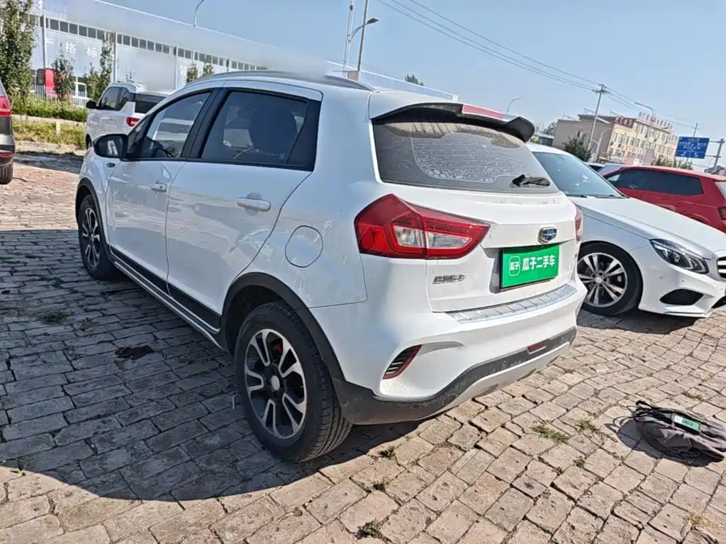 Geely Vision X3 — фото 5