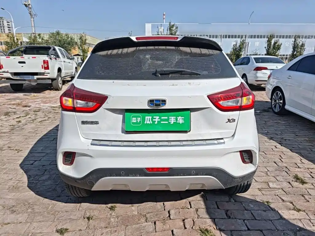 Geely Vision X3 — фото 6