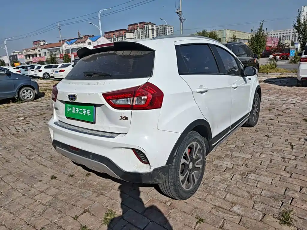 Geely Vision X3 — фото 7