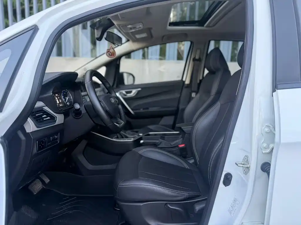 Geely Vision X3 — фото 8