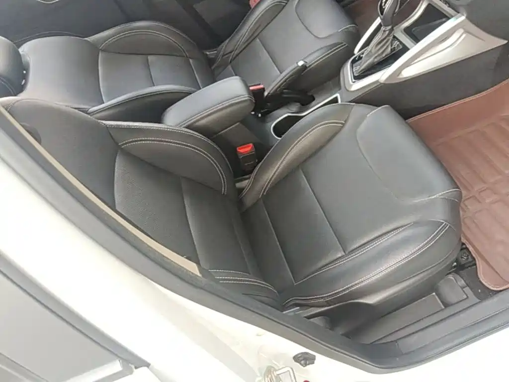 Geely Vision X3 — фото 25
