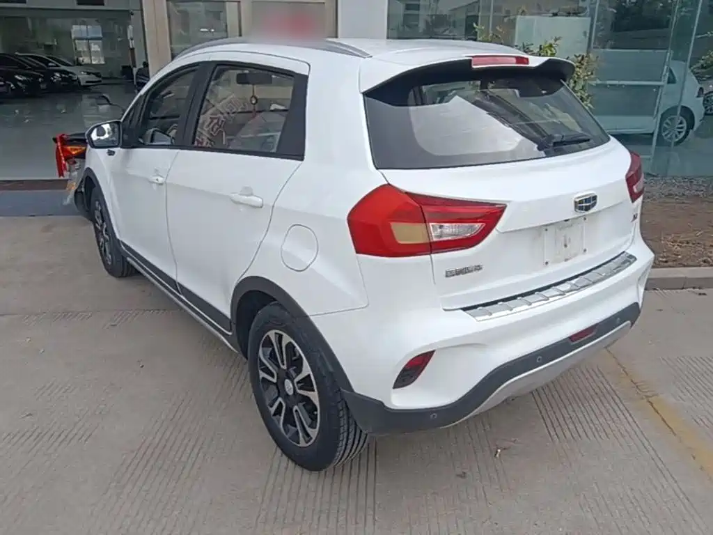 Geely Vision X3 — фото 5