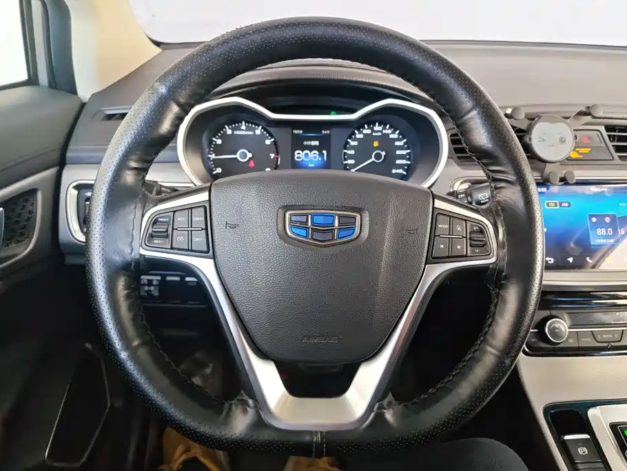 Geely Emgrand GS — фото 15