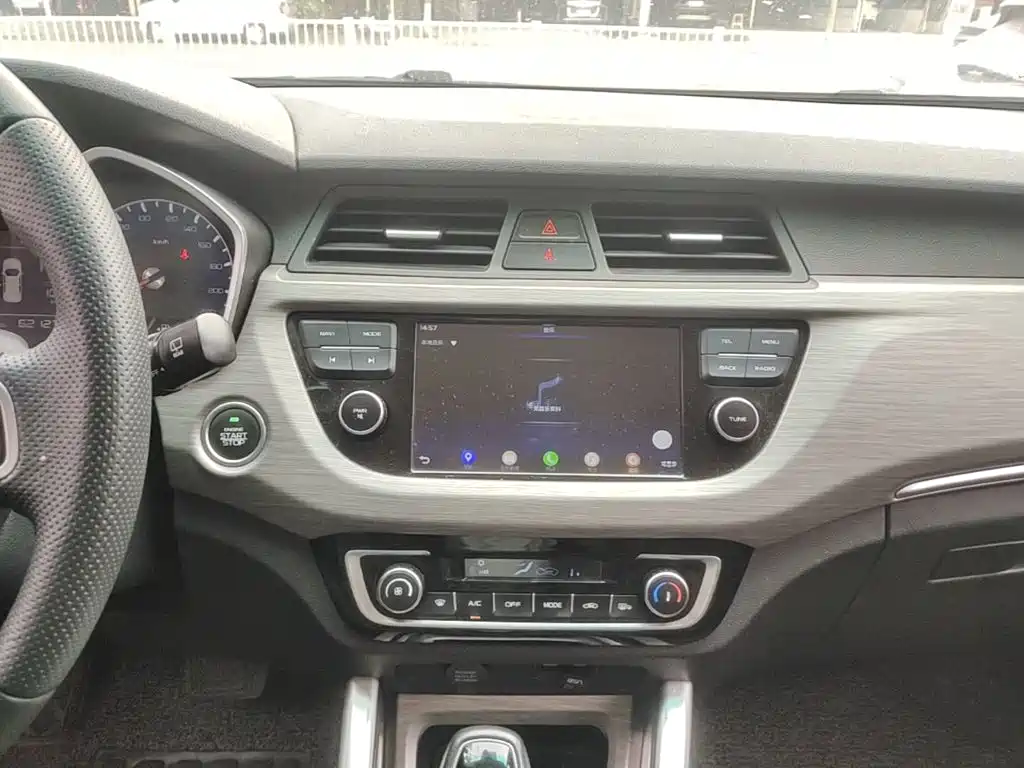 Geely Vision X3 — фото 13