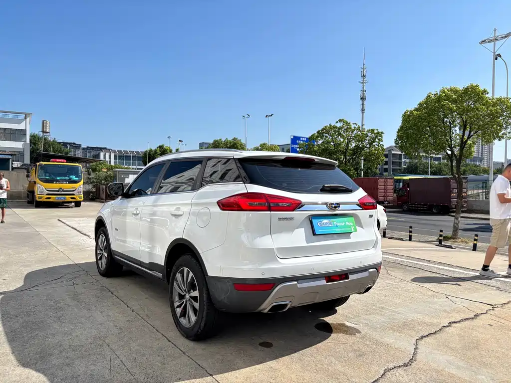 Geely Boyue — фото 7