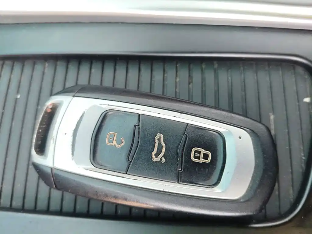 Geely Vision X6 — фото 9