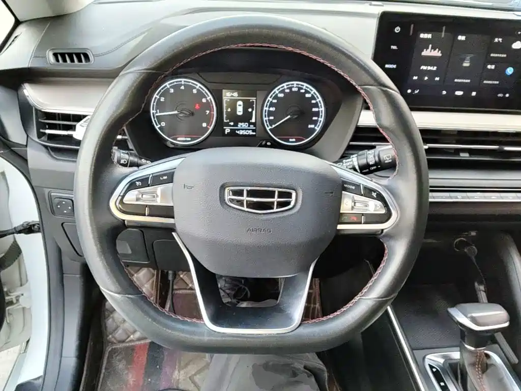 Geely Vision X3 — фото 11