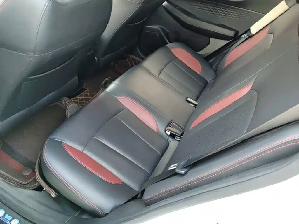 Geely Vision X3 — фото 17