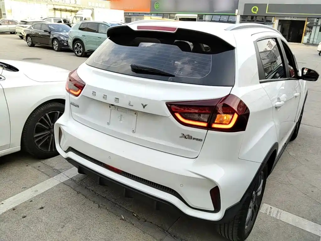 Geely Vision X3 — фото 7