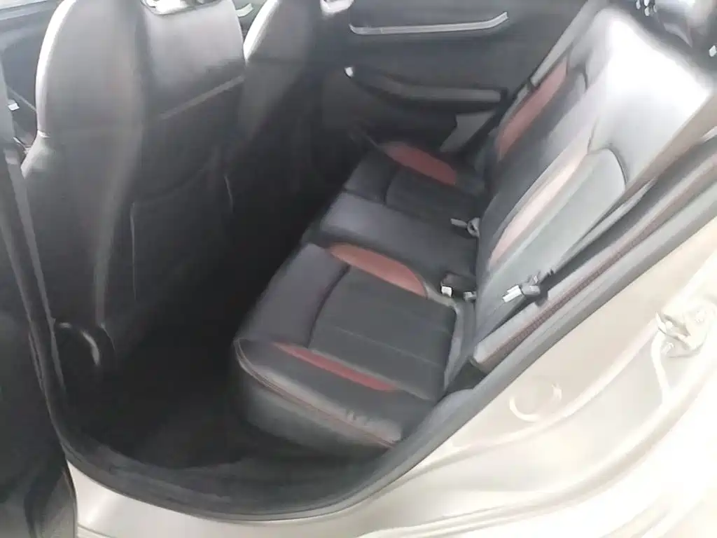Geely Vision X3 — фото 17