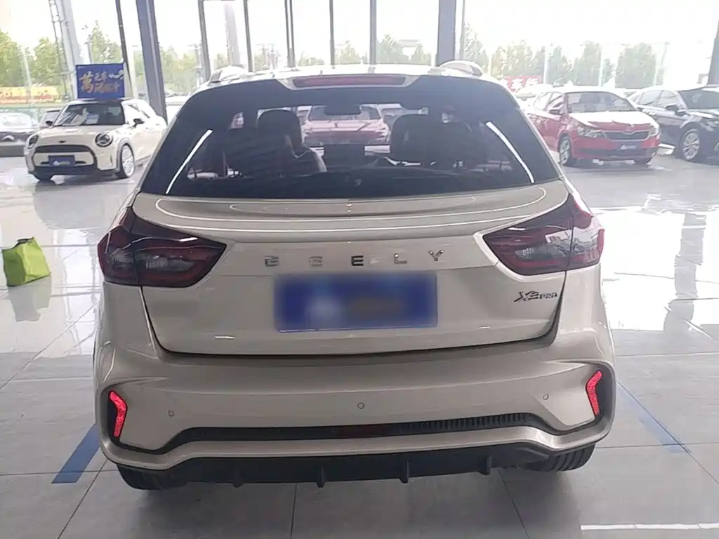 Geely Vision X3 — фото 6